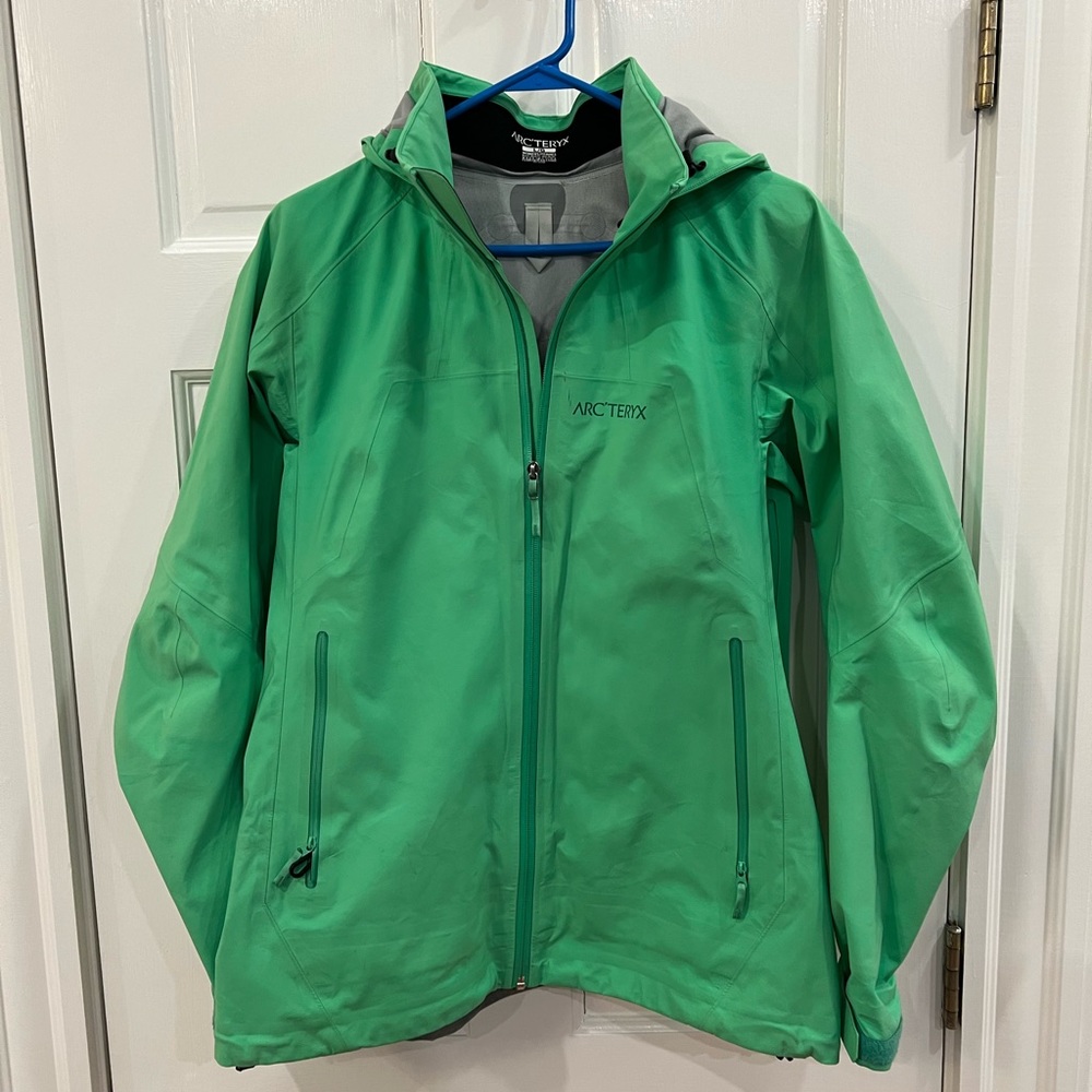 Arc'teryx Ravenna GoreTex Ski Jacket (Women's) Large Gem